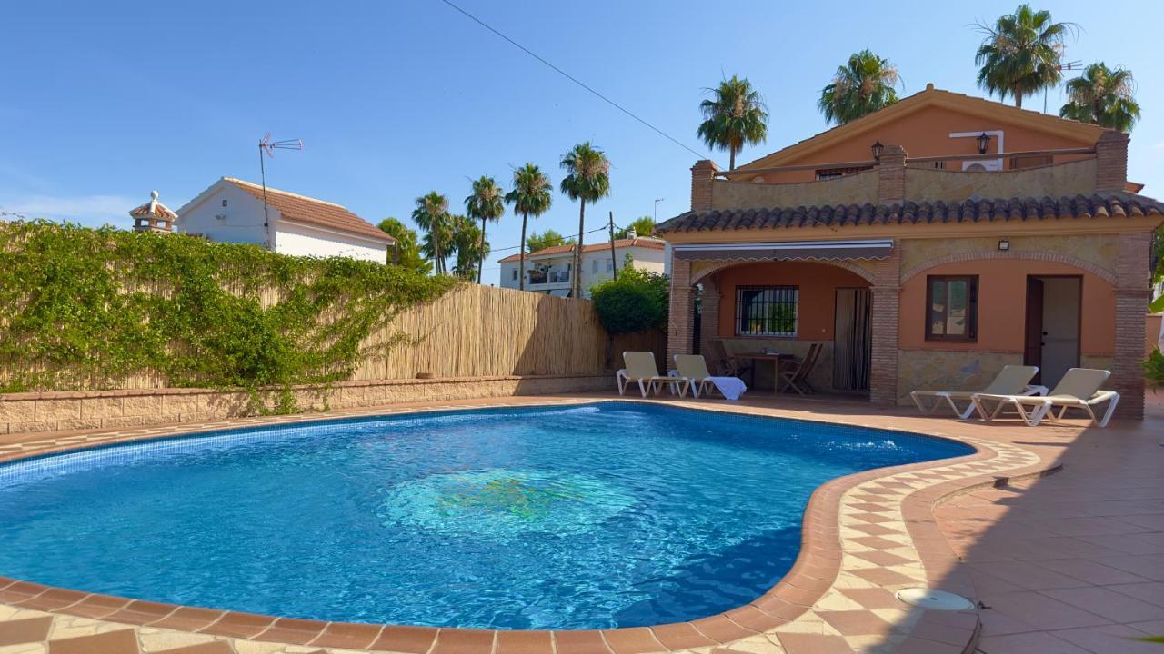 Chalet El Parral - Piscina Y Sala De Cine 马拉加 外观 照片