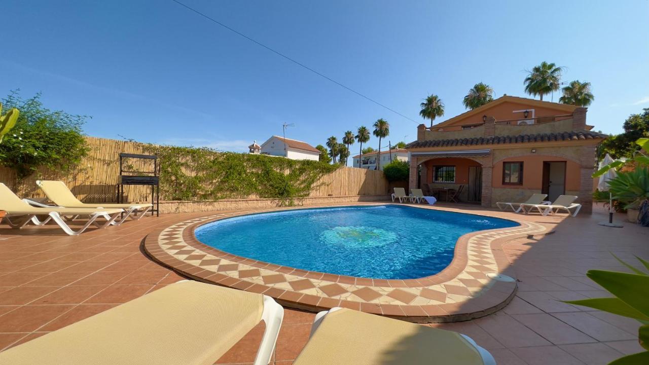 Chalet El Parral - Piscina Y Sala De Cine 马拉加 外观 照片